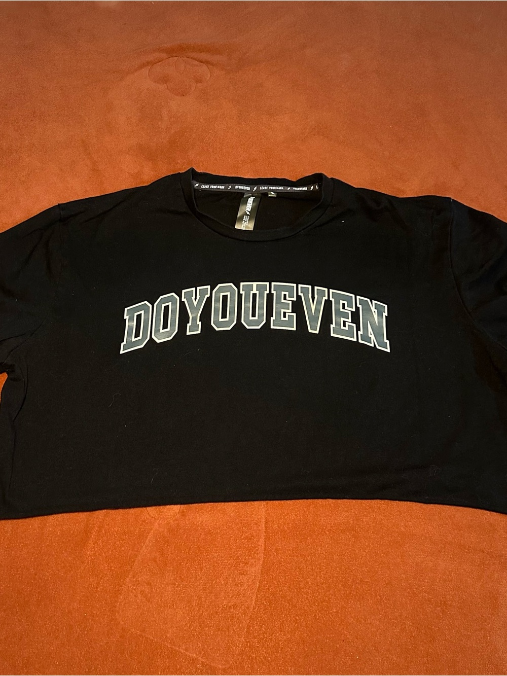 DOYOUEVEN Black Graphic Crop Sweatshirt